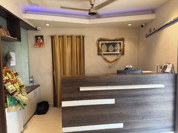 Hotel Center Point,,2 star