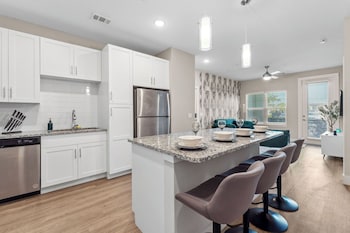 pinnacle apartments w amenties by heavenly homes