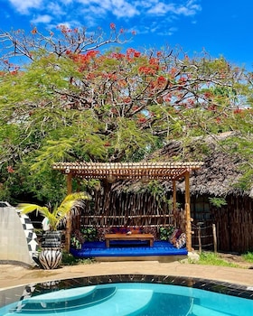 Staysocial Diani-Backpackers &Social Hub,,3 star