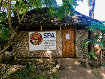 staysocial diani backpackers andsocial hub