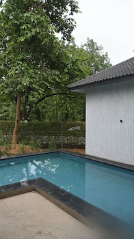 Butterfly Bliss Resort,,2 star