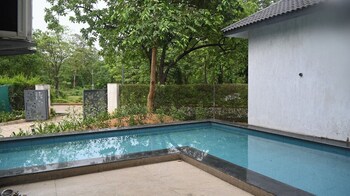 Butterfly Bliss Resort,,2 star