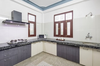 alaya stays abhimanyu mansion pearl