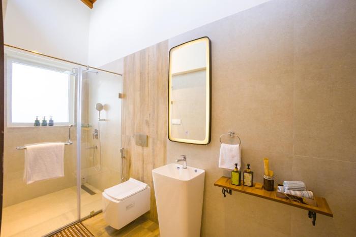 elivaas antarmann casa zenith 6 bhk