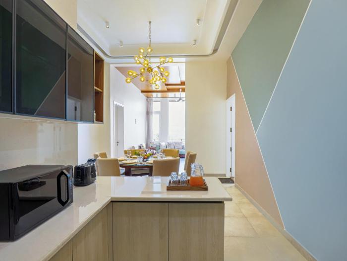 elivaas antarmann casa zenith 6 bhk