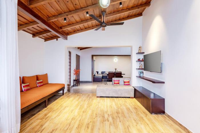 elivaas antarmann casa zenith 6 bhk
