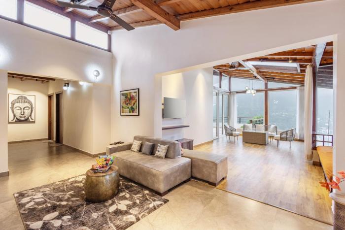 elivaas antarmann casa zenith 6 bhk