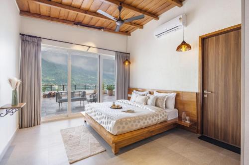 elivaas antarmann casa zenith 6 bhk