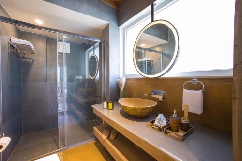 elivaas antarmann casa zenith 6 bhk