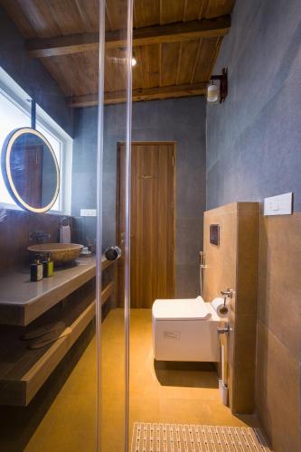 elivaas antarmann casa zenith 6 bhk
