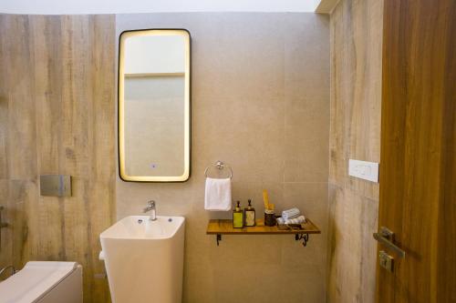 elivaas antarmann casa zenith 6 bhk