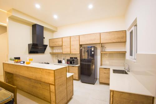 elivaas antarmann casa zenith 6 bhk