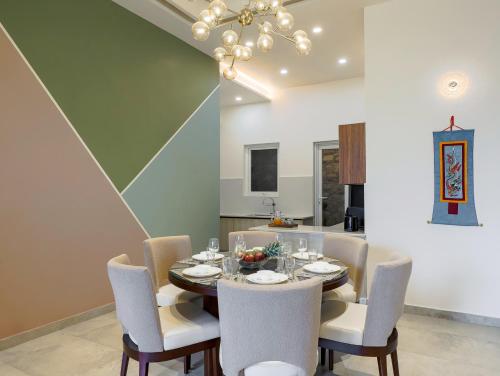 elivaas antarmann casa zenith 6 bhk
