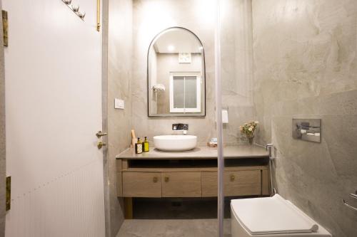 elivaas antarmann casa zenith 6 bhk