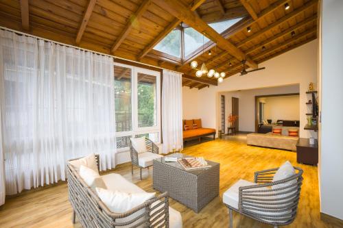 elivaas antarmann casa zenith 6 bhk