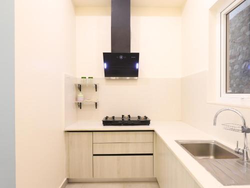 elivaas antarmann casa zenith 6 bhk