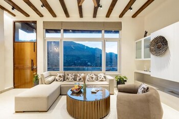 elivaas antarmann casa nova 4 bhk villa