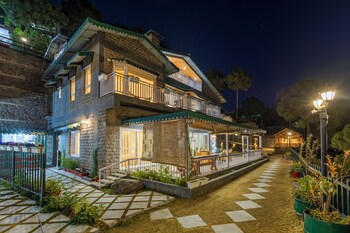 elivaas 3bhk plus attic cliffside villa