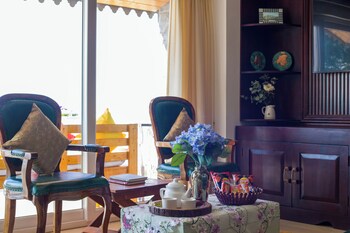 elivaas 3bhk plus attic cliffside villa