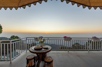 elivaas 3bhk plus attic cliffside villa