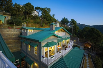 elivaas 3bhk plus attic cliffside villa