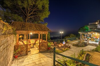 elivaas 3bhk plus attic cliffside villa