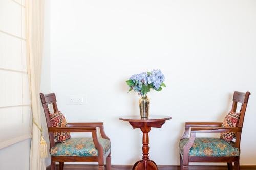 elivaas 3bhk plus attic cliffside villa