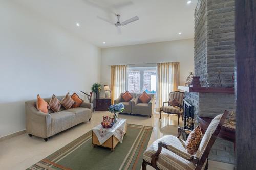 elivaas 3bhk plus attic cliffside villa
