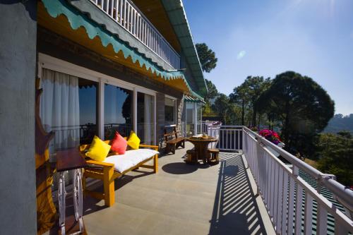elivaas 3bhk plus attic cliffside villa