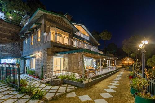 elivaas 3bhk plus attic cliffside villa