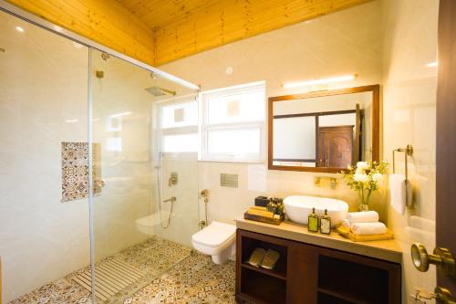 elivaas 3bhk plus attic cliffside villa