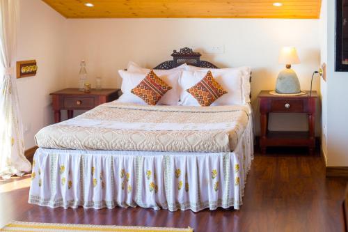 elivaas 3bhk plus attic cliffside villa