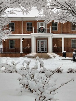 the elston inn and conference center