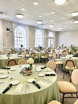 the elston inn and conference center