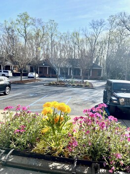 the elston inn and conference center