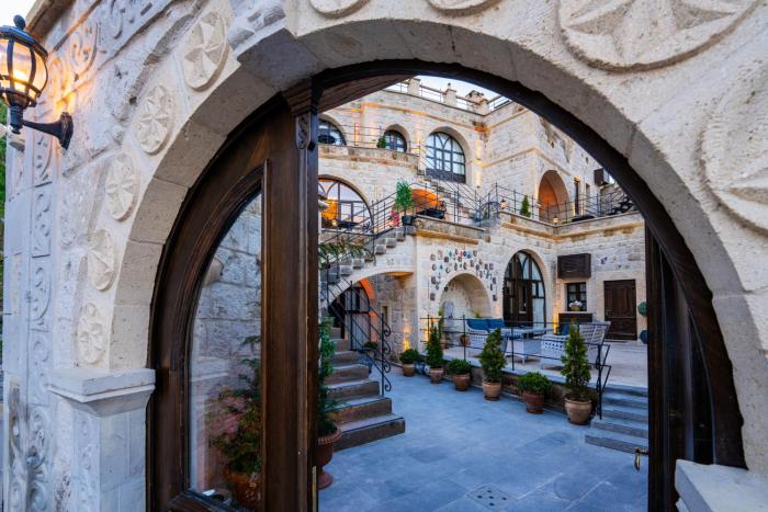aurelia cave cappadocia