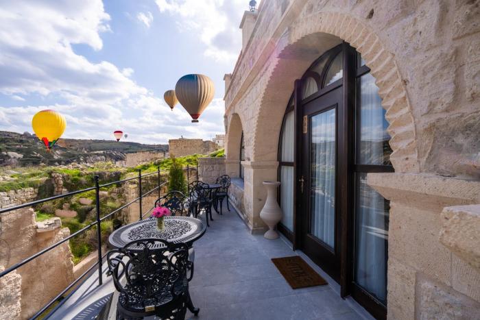 aurelia cave cappadocia