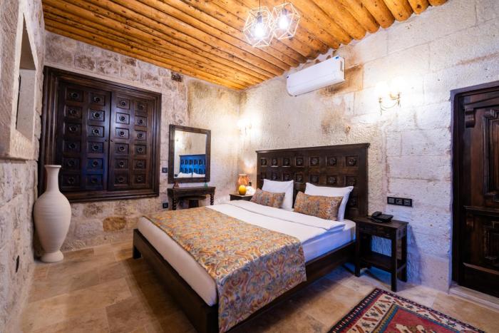 aurelia cave cappadocia
