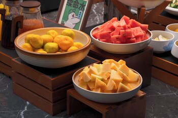 h crystal hotel xian west 2nd branch