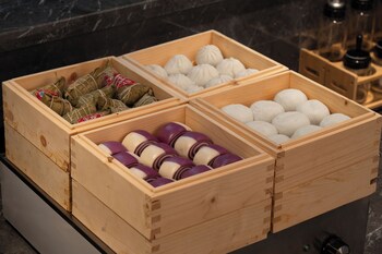 h crystal hotel xian west 2nd branch