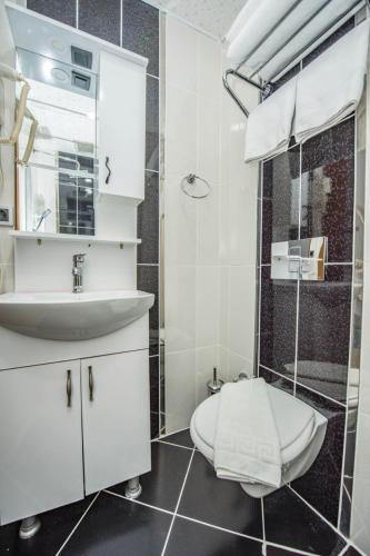 pera life premium hotel