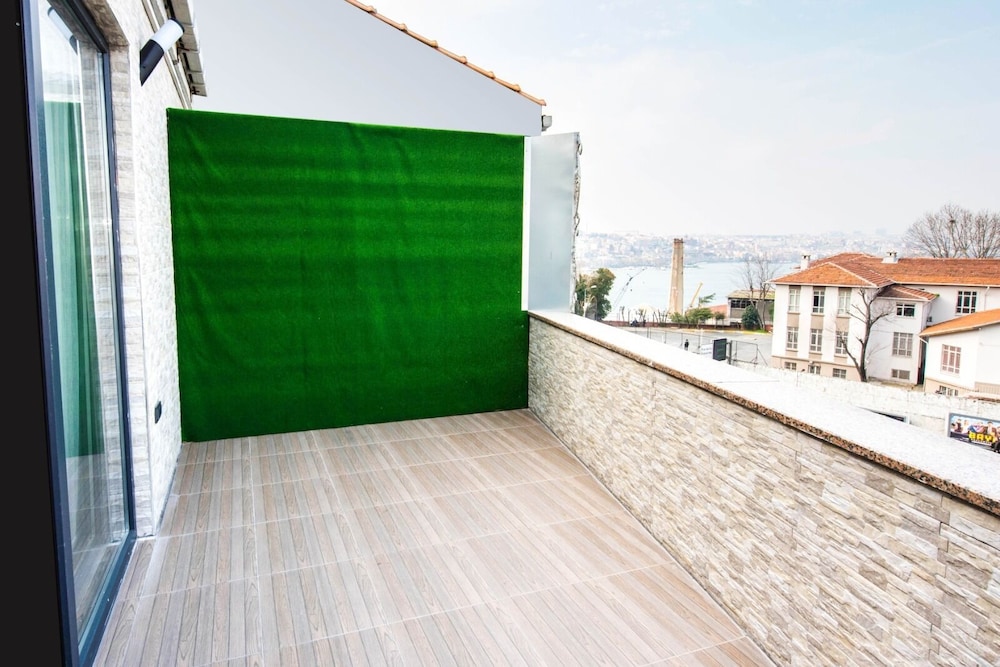 pera life premium hotel