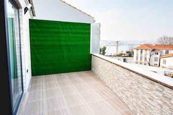 pera life premium hotel