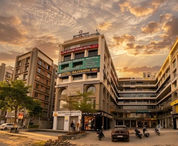 hotel rajvanshi inn
