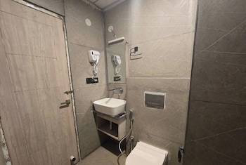 Hotel Divine Vista,,2 star
