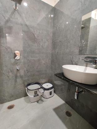 hotel kalra