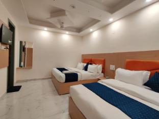 hotel kalra