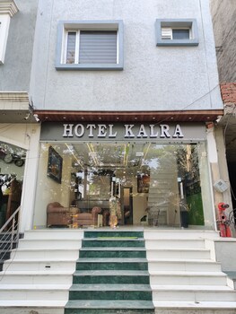 hotel kalra