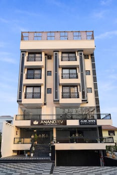 anandam in the himalyas by alaya stays