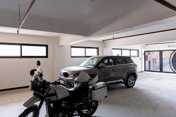anandam in the himalyas by alaya stays
